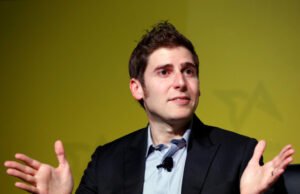O primeiro investidor do Facebook, Eduardo Saverin, é o mais rico brasileiro, com uma fortuna de R $ 227 bilhões