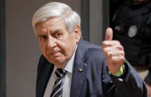 Heleno pede às Moraes que exibam fotos e vídeos em julgamento