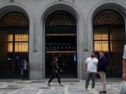 Ações brasileiras caem, real se recupera após ameaça de tarifa de 50% de Trump
