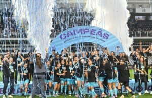 Com o gol de Carol Baiana, Santos laços com Botafogo e é campeão da fêmea A2 brasileira