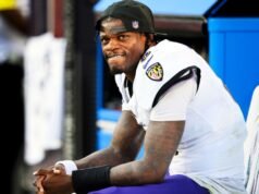 Lamar Jackson, dos Ravens, perde o treino devido a uma lesão no tornozelo