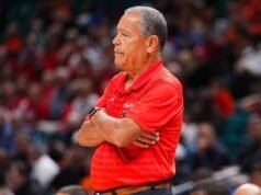 Kelvin Sampson critica Houston após uma disputa difícil contra Syracuse