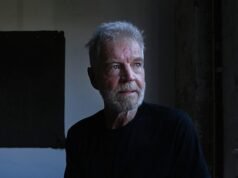 Colin Friels no Belvoir Theatre em A Verdadeira História da Vida e Morte do Rei Lear e Suas Três Filhas