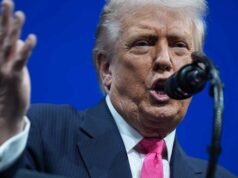 Trump assina projeto de lei para divulgar arquivos de Epstein