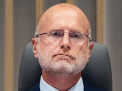 Exclusivo – Brendan Carr, presidente da FCC, lança investigação na BBC por ‘distorcer intencionalmente’ o discurso de Trump