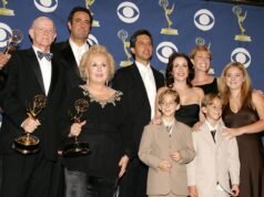 Estrelas de ‘Everybody Loves Raymond’ prestam homenagem ao colega de elenco que faleceu aos 19 anos