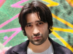 O filho de Archana Puran Singh, Aaryamann Sethi, empurrado e esbofeteado por fãs em Delhi