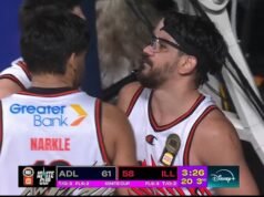 Estrela chorosa da NBL deixa a quadra