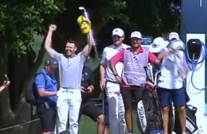 Jogador de golfe australiano ganha carro com hole-in-one