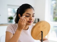 Como criar facilmente olhos esfumados com sombra e delineador – mesmo quando estiver em movimento