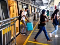 Menino salta para a morte na estação de metrô de Delhi; nota de suicídio culpa professores