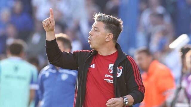marcelo-gallardo-dirigiendo-a-river-en-liniers-2138882.jpg