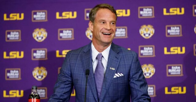 0_LSU-Football-Hosts-Press-Conference-Introducing-New-Head-Coach-Lane-Kiffin.jpg