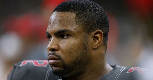 0_doug-martin-GettyImages-872979704.jpg