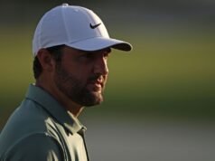 Scottie Scheffler compartilha a liderança do Hero World Challenge em troca