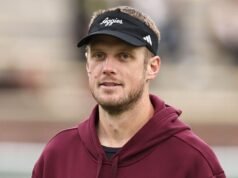 Collin Klein retorna ao Kansas State como treinador principal com contrato de 5 anos