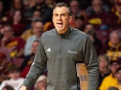 Gottlieb joga cadeira após derrota em Green Bay: ‘Jogamos como idiotas’