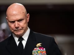 General dos EUA enfrenta perigo legal por ataque de barco no Caribe