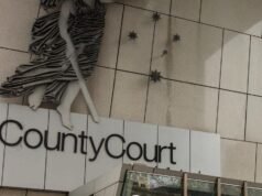 Homem famoso de Melbourne é considerado culpado de estuprar mulher duas vezes