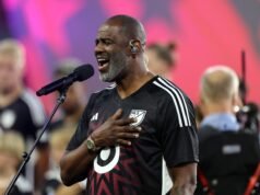 Brian McKnight se recusou a dizer ‘eu te amo’ ao filho moribundo, afirma o filho sobrevivente do cantor