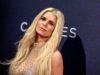 Jessica Simpson posta foto rara de todas as três crianças enquanto comemora o primeiro Natal após a separação de Eric Johnson