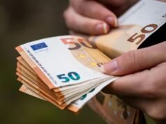 Quanto fechou o euro azul nesta quinta-feira, 4 de dezembro de 2025