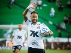 Neymar marca 3 gols na vitória sobre o Juventude e dá impulso ao Santos