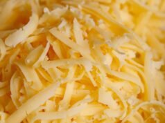 Milhares de caixas de queijo ralado recolhidas devido a possíveis fragmentos de metal