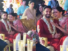 Deepika Padukone e Ranveer Singh criam a pose icônica de Orry em um casamento